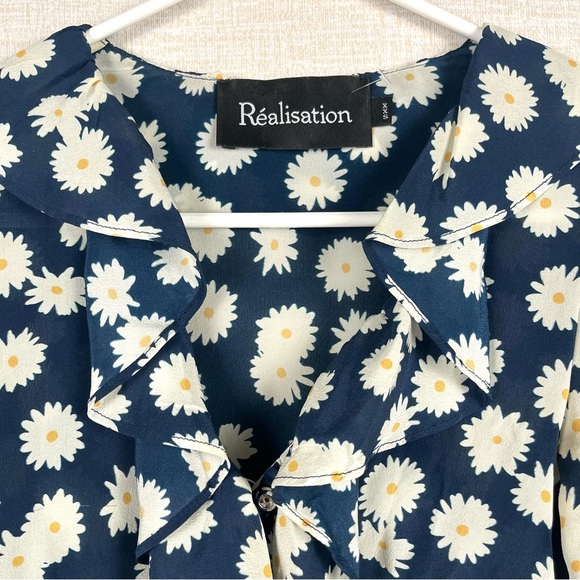 Realisation Par Cher Silk Daisy Print Ruffled Wrap Blouse Top - Picture 4 of 7
